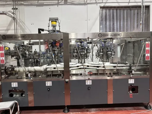 LC553 Linea di imbott. usata spumante e vino fermo 4000