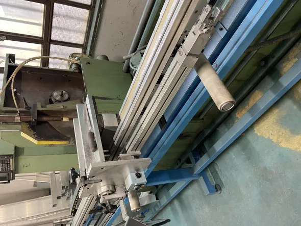 Linea automatica di taglio profili in alluminio