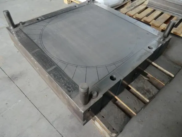 1#4306 Linea di stampi per la produzione di tavolini ribaltabili quadrati e rotondi