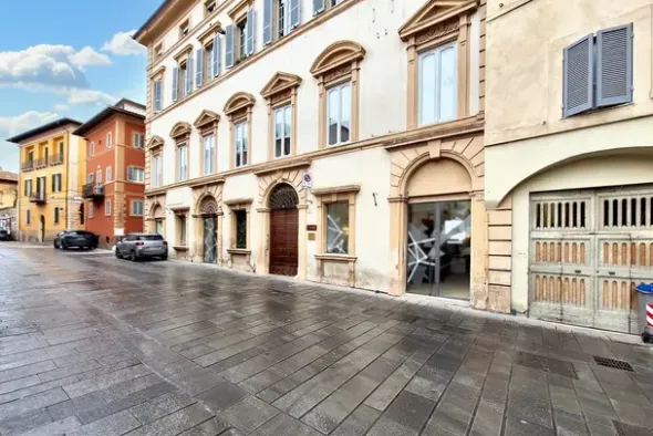 #22550 Locale commerciale, accessori pertinenziali e uffici