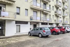 #2537012 Locale commerciale al piano terra