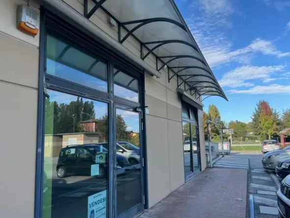 #25090 Locale commerciale al piano terra
