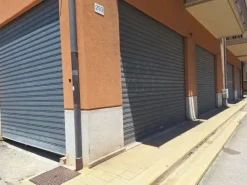#2639208 Locale commerciale al piano terra