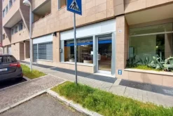 #20518 Locale commerciale al piano terra - Sub 300