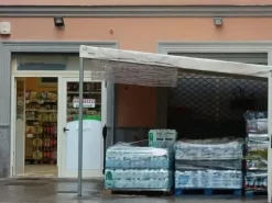 #24009 Locale commerciale a reddito