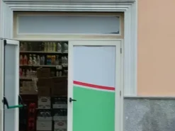 #24009 Locale commerciale a reddito