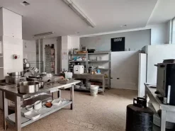 #25353 Locale Commerciale Cat. C/1 176mq con area esterna