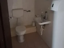 #25353 Locale Commerciale Cat. C/1 176mq con area esterna