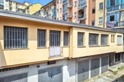 #2536045 Locale commerciale con annesso magazzino