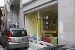 #15249 Locale commerciale con galleria coperta