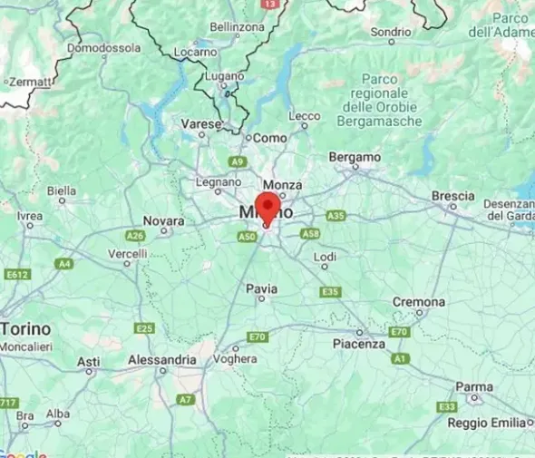 #24530 Locale commerciale con magazzino in zona centrale
