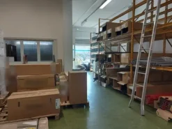 #15119 Locale commerciale con magazzino e uffici