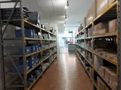 #15119 Locale commerciale con magazzino e uffici