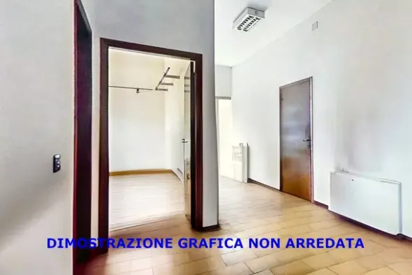 #2536872 Locale commerciale con posto auto scoperto