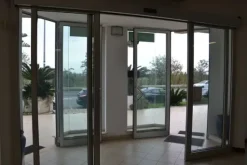#2639972 Locale commerciale di due piani