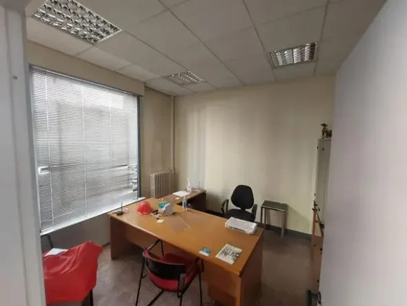 #25932 Locale commerciale ex banca