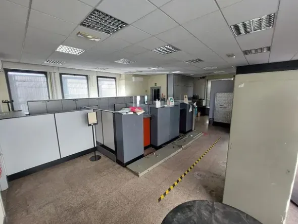 #25932 Locale commerciale ex banca