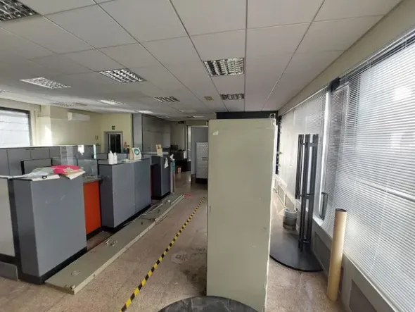 #25932 Locale commerciale ex banca