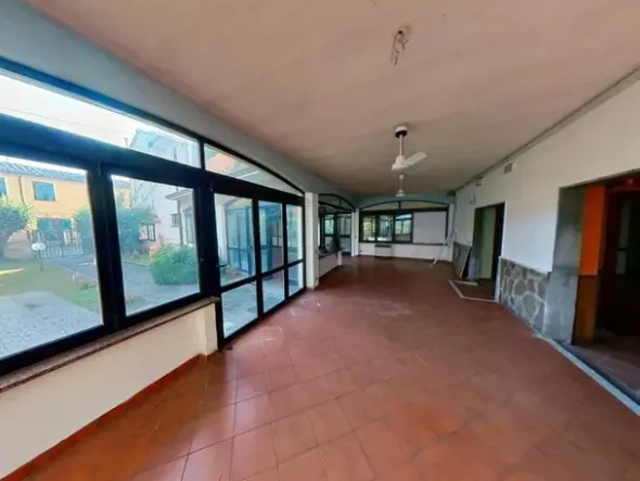 #24699 Locale commerciale "ex pizzeria" con giardino interno