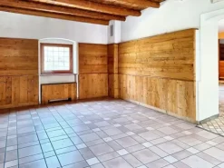 #23550 Locale commerciale ex ristorante con parcheggio e area esterna