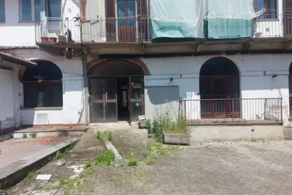 #2536282 Locale commerciale ex ristorante con area esterna privata
