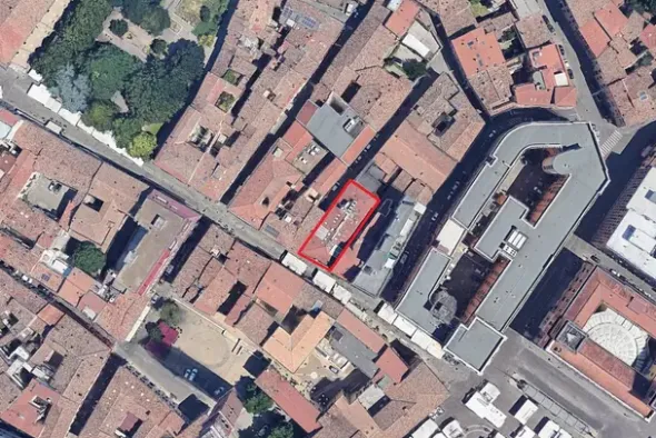 #24661 Locale commerciale in centro storico a Reddito