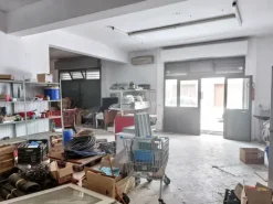 #2536536 Locale commerciale in edificio condominiale "Albachiara"