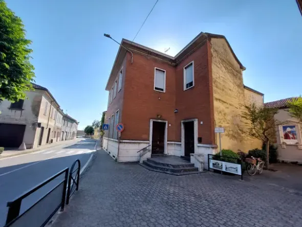 #2528007 Locale commerciale in Vendita _ ZEME