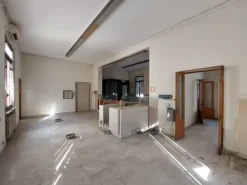 #2528007 Locale commerciale in Vendita _ ZEME