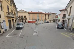 #2528008 Locale commerciale in Vendita _ CERANO