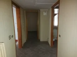 #2528006 Locale commerciale in Vendita _ SOSTEGNO