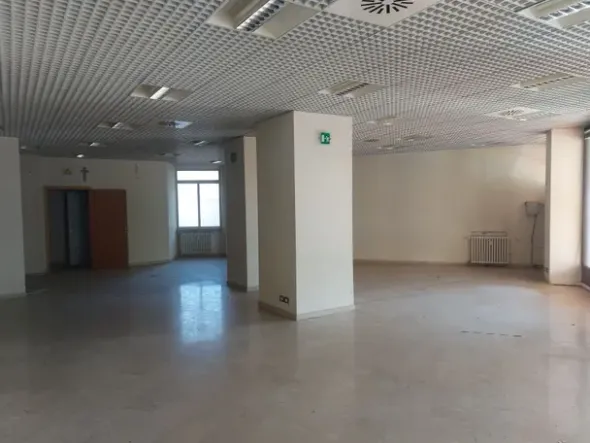 #2528002 Locale commerciale in Vendita _ DEMONTE