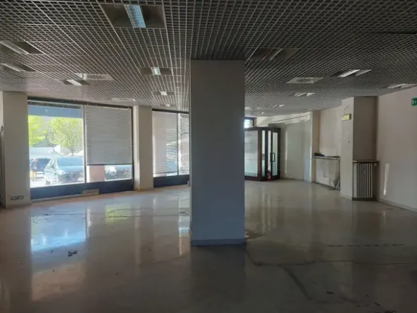 #2528002 Locale commerciale in Vendita _ DEMONTE