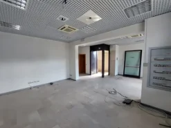 #2638161 Locale commerciale in Vendita
