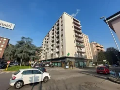 #25899 Locale commerciale in zona semicentrale