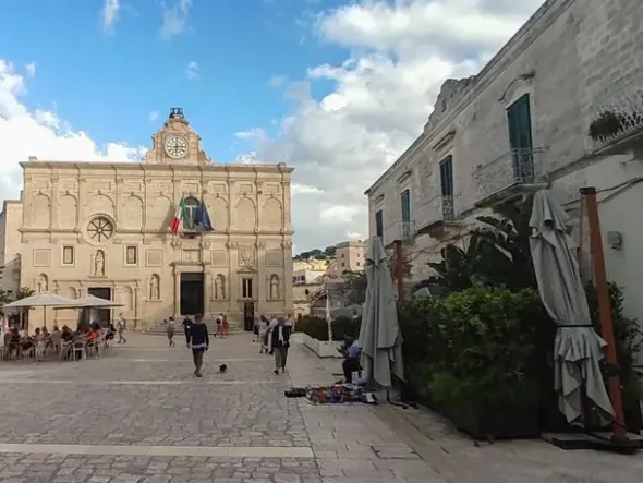 #23966 Locale commerciale nei Rioni Sassi a Matera
