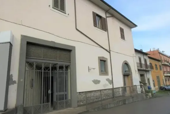 #14870 Locale commerciale piano terra e primo