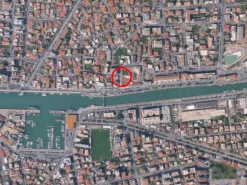 #2537530 Locale commerciale ristrutturato