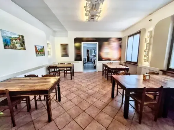 #2536134 Locale commerciale uso bar-trattoria con unità in corso di definizione