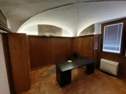 #25935 Locale ex istituto di credito in palazzo storico
