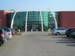 #1647 Locale per deposito in centro commerciale