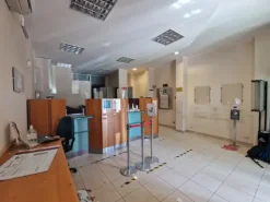 #2519012 Locale uffici disposto su due piani