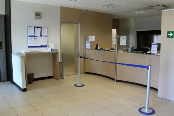 #19666 Locali adibiti ad istituto di credito
