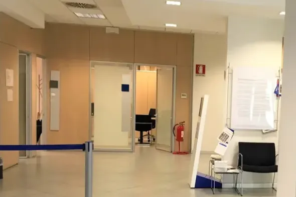 #19654 Locali adibiti ad istituto di credito