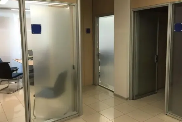 #19664 Locali adibiti ad istituto di credito