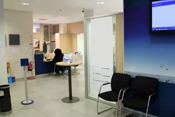 #19650 Locali adibiti ad istituto di credito