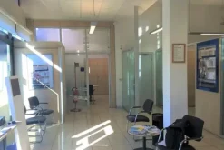 #19689 Locali adibiti ad istituto di credito