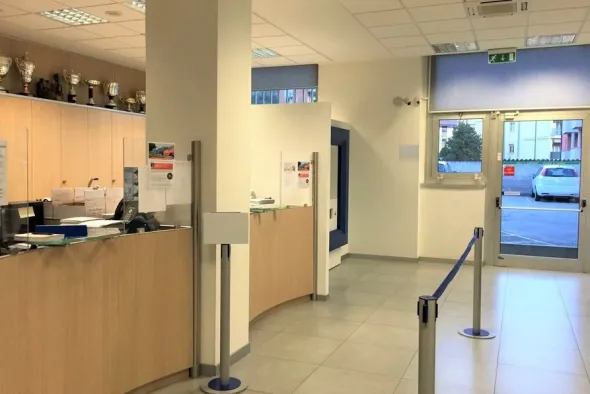 #19663 Locali adibiti ad istituto di credito