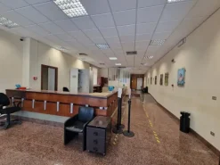 #2519011 Locali ex istituto di credito disposto su 3 piani