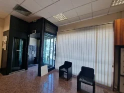 #2519011 Locali ex istituto di credito disposto su 3 piani
